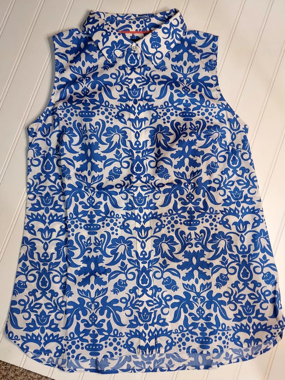 Talbots Blue and White Sleeveless Button-Down Collar Top